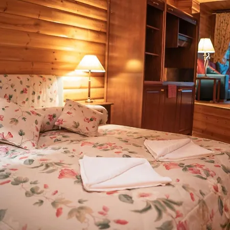 7Hills Finnish Luxury Chalet By Ski Alure Eptalofos Exterior photo